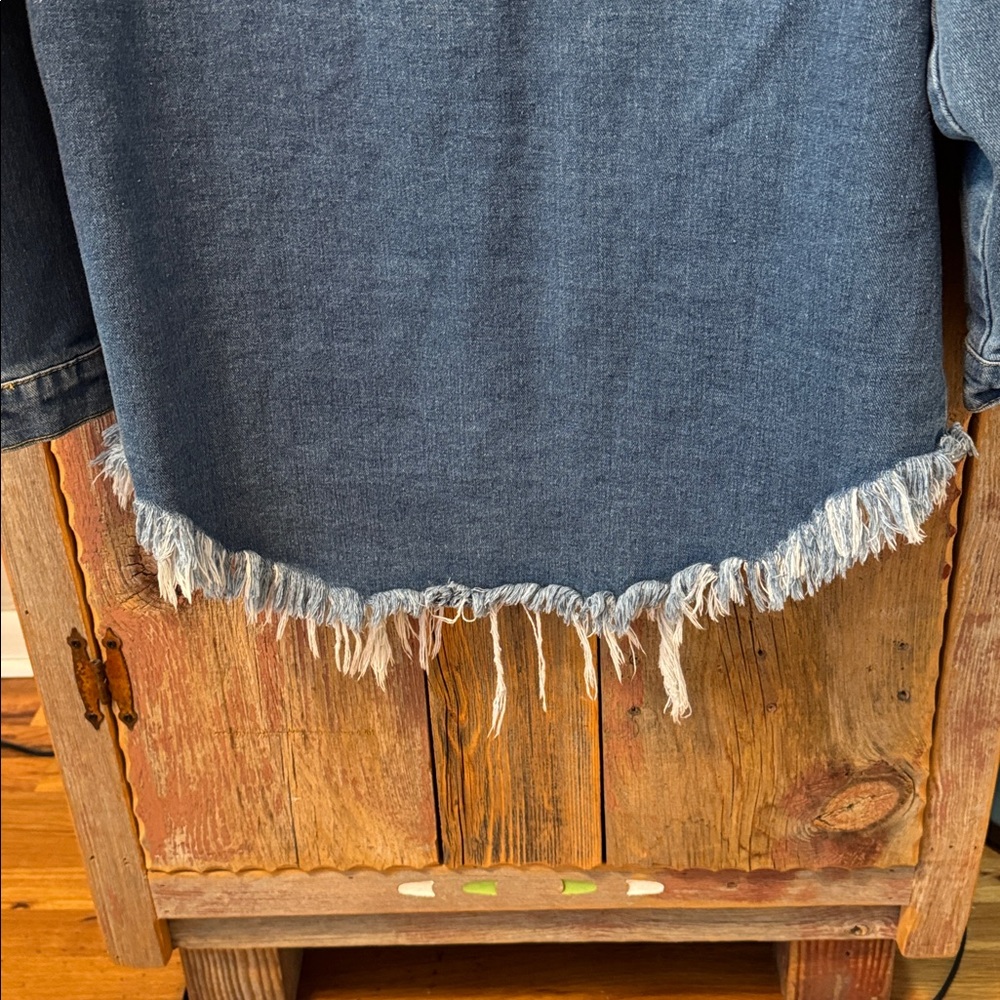 Distressed Denim Jacket / shacket. Raw edge. Perfect over dresses. Medium - Picture 8 of 14
